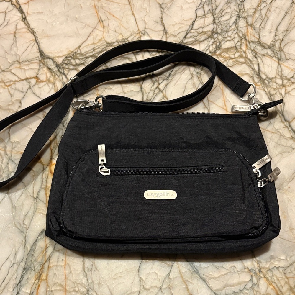 Baggallini Sleek Black Crossbody Bag